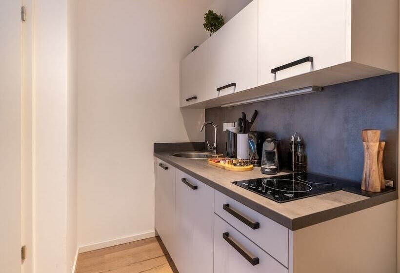 בית מלון כפרי Limehome Frankfurt Gutleutstraße