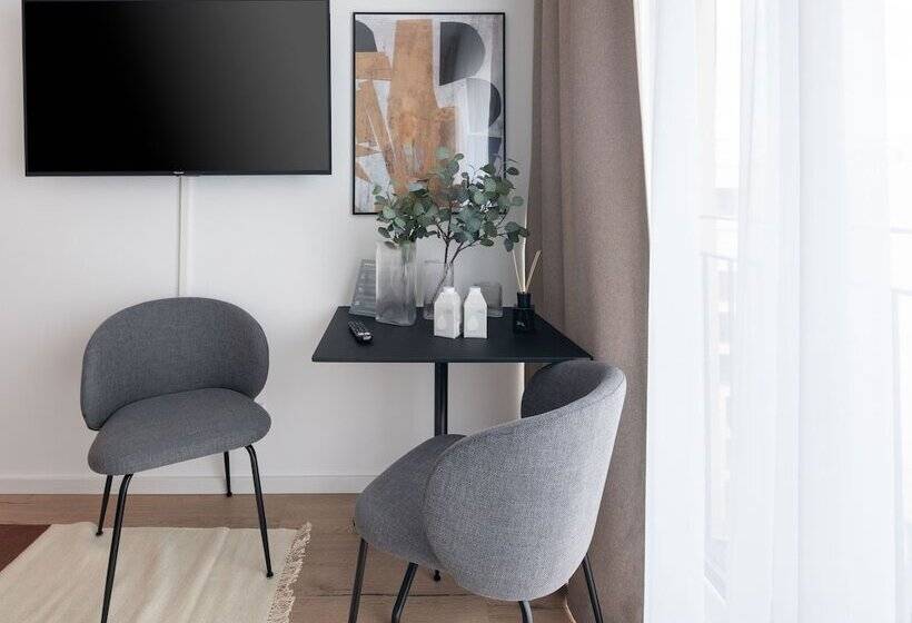 בית מלון כפרי Limehome Frankfurt Gutleutstraße