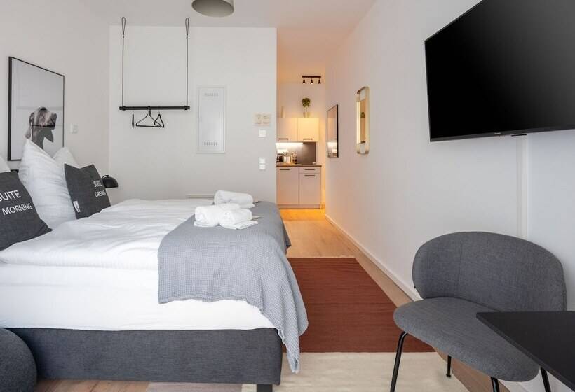 בית מלון כפרי Limehome Frankfurt Gutleutstraße