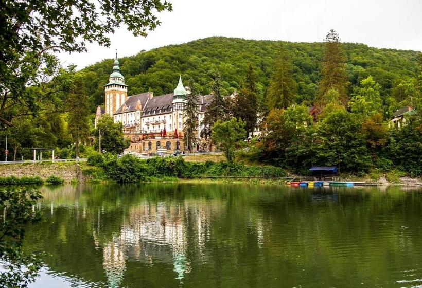 בית מלון כפרי Palota Lillafured