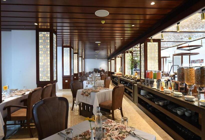 Ramada By Wyndham Gangtok Hotel & Casino Golden