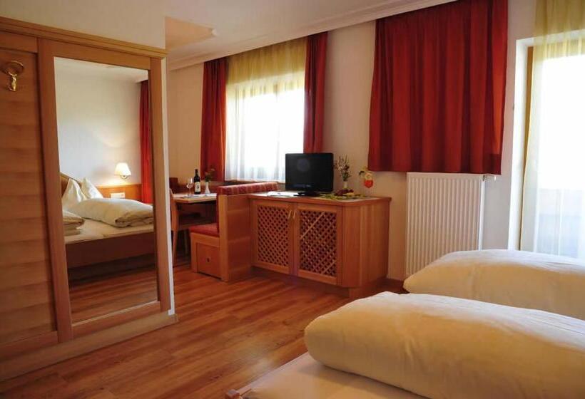 בית מלון כפרי Tannenhof