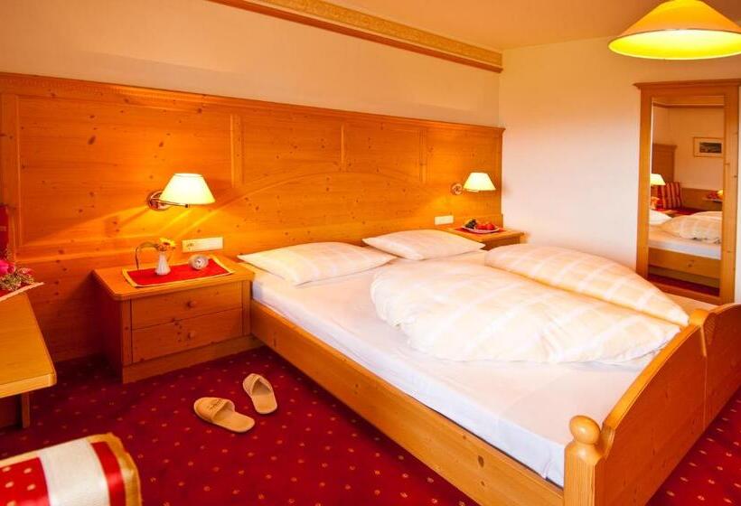 בית מלון כפרי Tannenhof