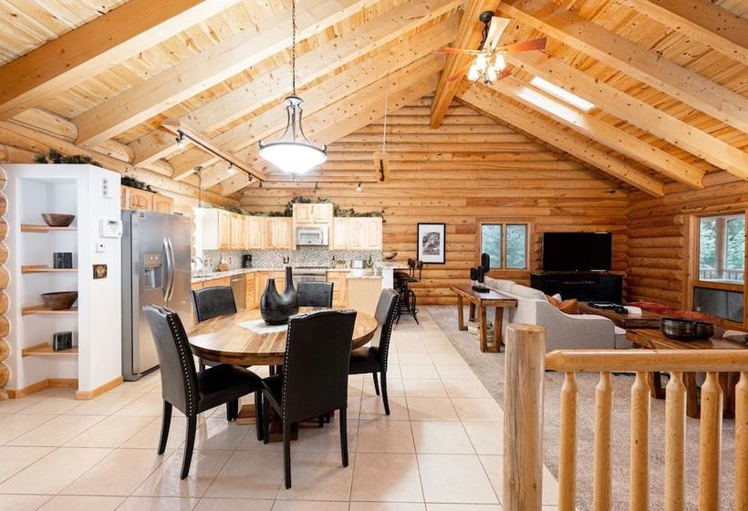 Iconic Log Cabin Escape Idaho Springs Hot Tub