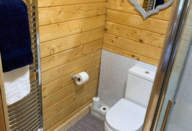 Immaculate Cabin 5 Mins To Inverness Dogs Welcome