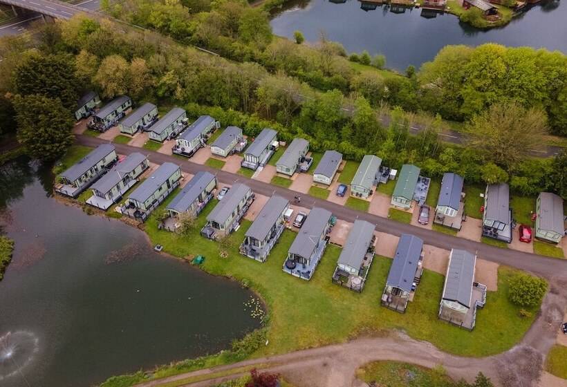 Inside No. 9 Retreat