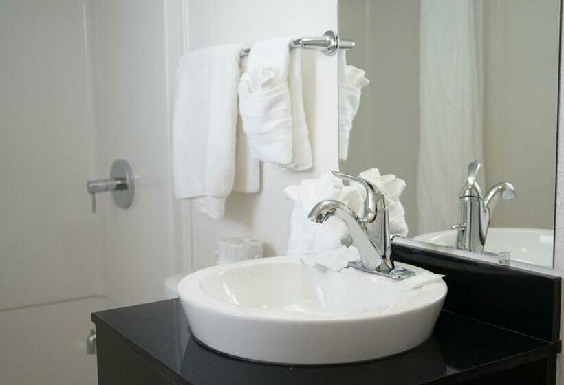فندق على الطريق Othello Inn And Suites