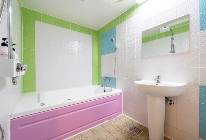 مُتل Busan Seomyeon X