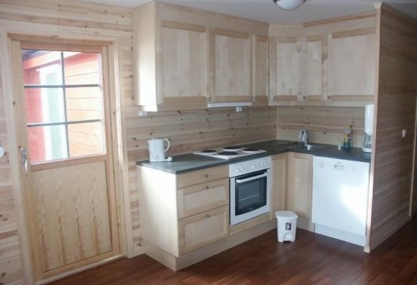 פנסיון Adventure Camp Mehamn