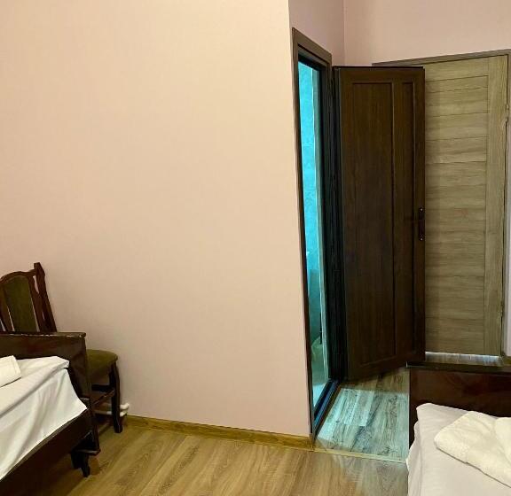 פנסיון Noravank B&b