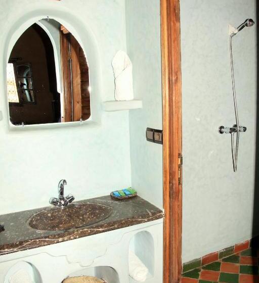 펜션 Riad Dar Ouzine