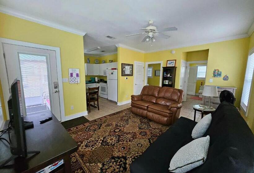 Perdido Key Purple Parrot Resort