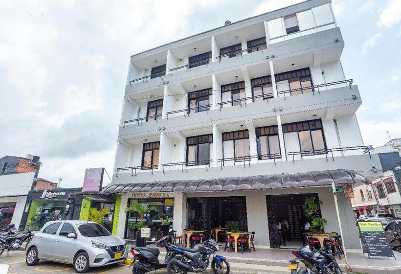 בית מלון כפרי Emberá