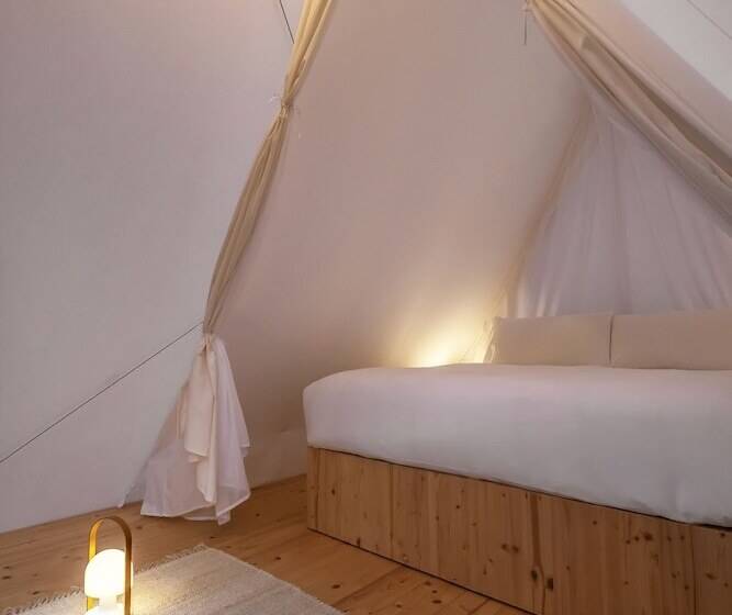 호텔 Wecamp Cala Montgó