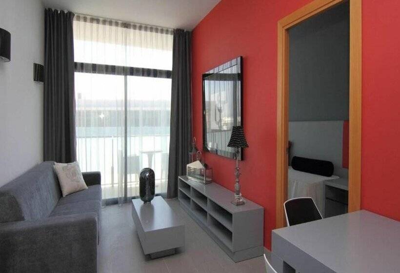 Apolo Suites Rentalmar