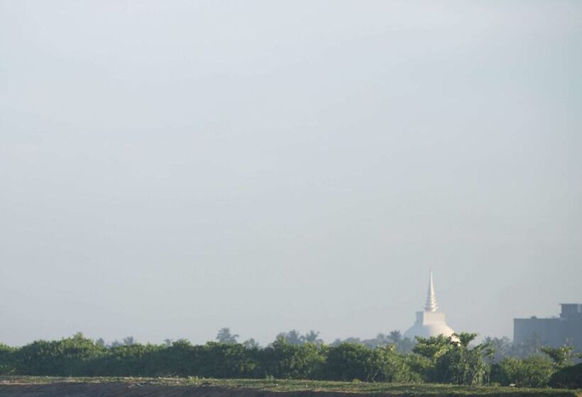 Avani Kalutara Resort