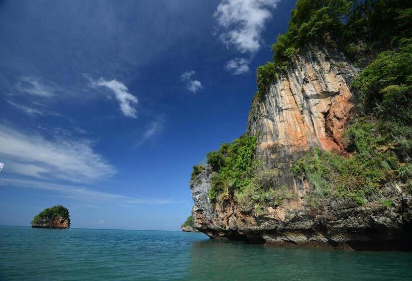 Bhu Nga Thani Resort & Villas Railay