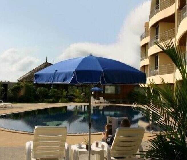 Chawenglakeview Condotel