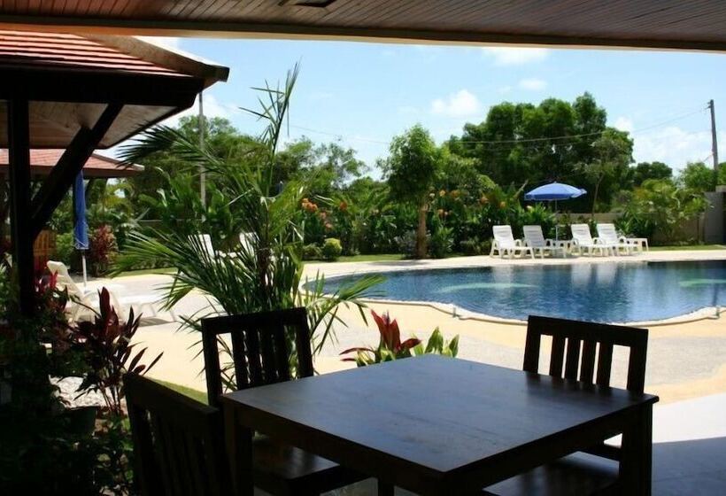 Chawenglakeview Condotel