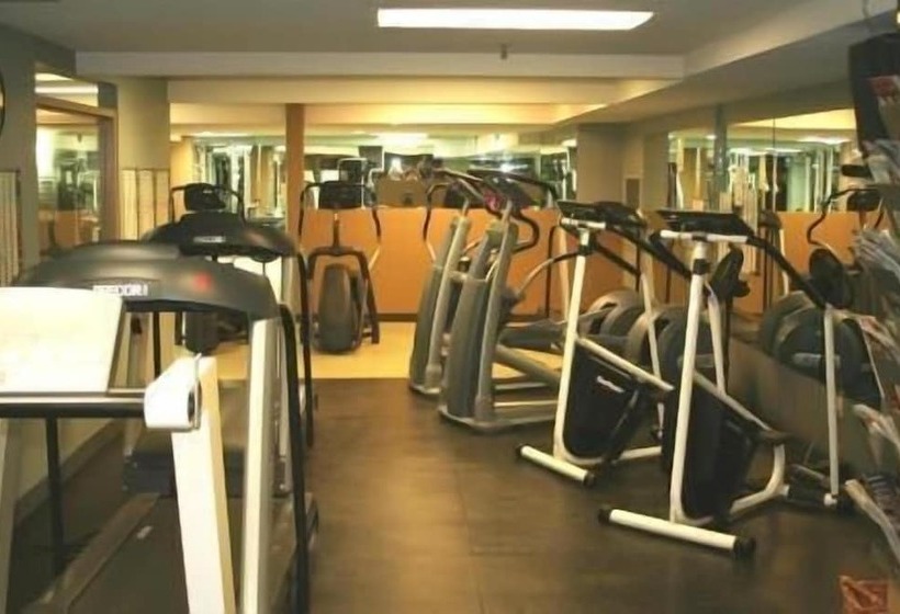 Chawenglakeview Condotel