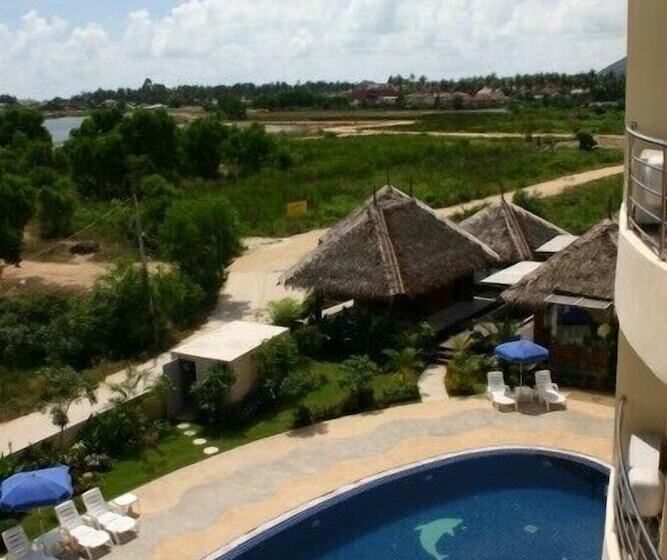 Chawenglakeview Condotel