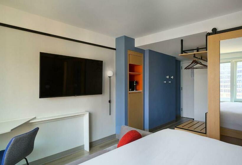 Delta Hotels By Marriott New York Times Square