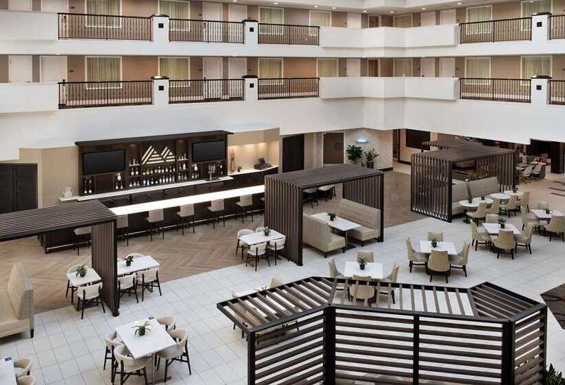 Embassy Suites La Quinta Hotel & Spa