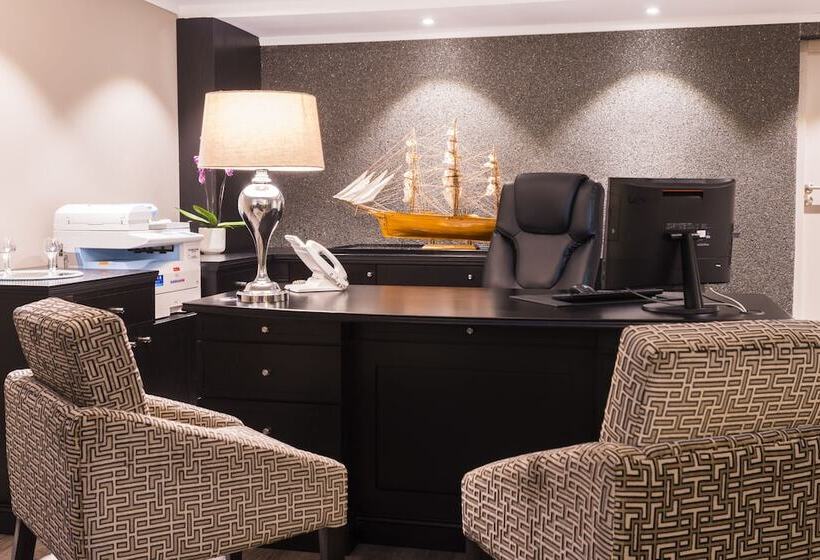 فندق Simon S Town Quayside