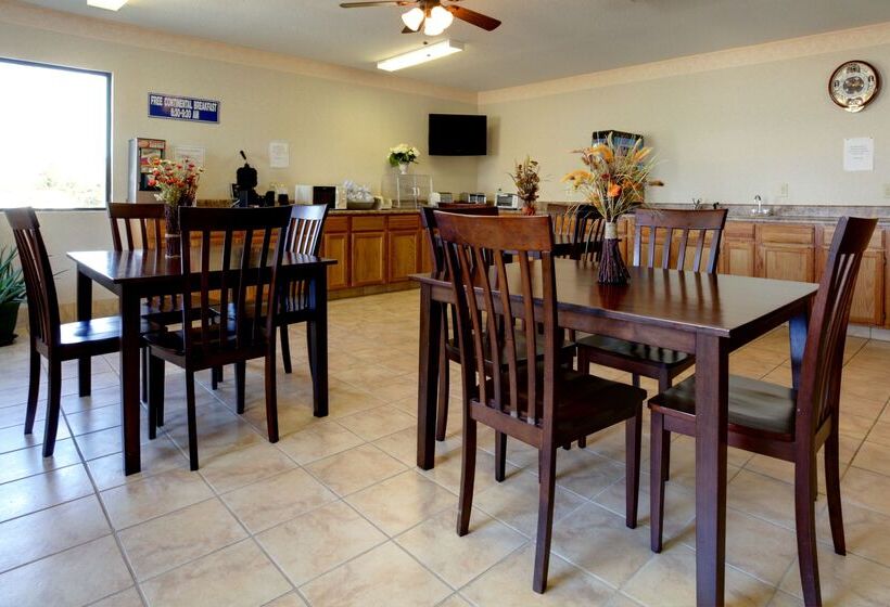 هتل Americas Best Value Inn & Suites Macon