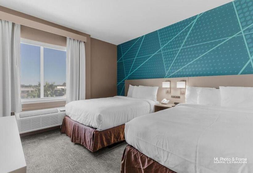 هتل Comfort Suites