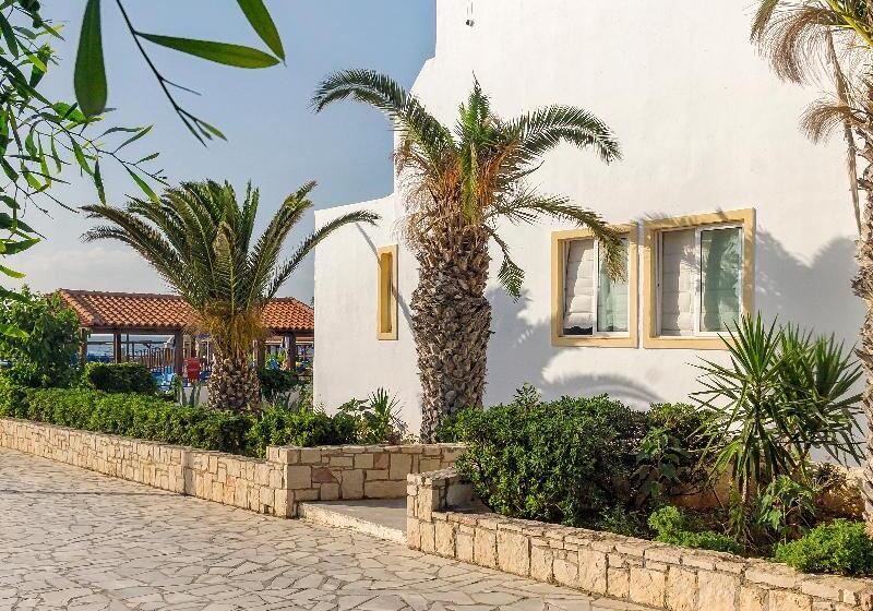 בית מלון כפרי Begeti Bay