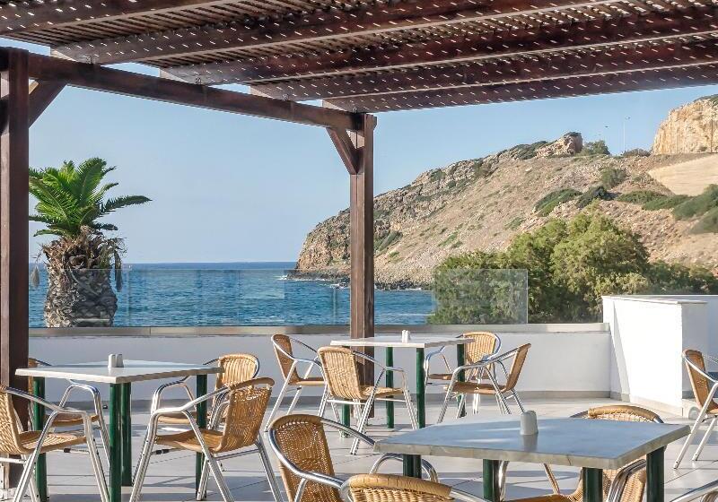 בית מלון כפרי Begeti Bay