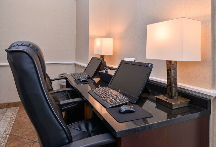 호텔 Best Western Plus Frontier Inn