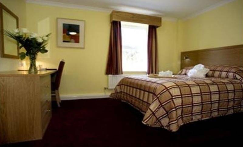 Отель Burn Hall