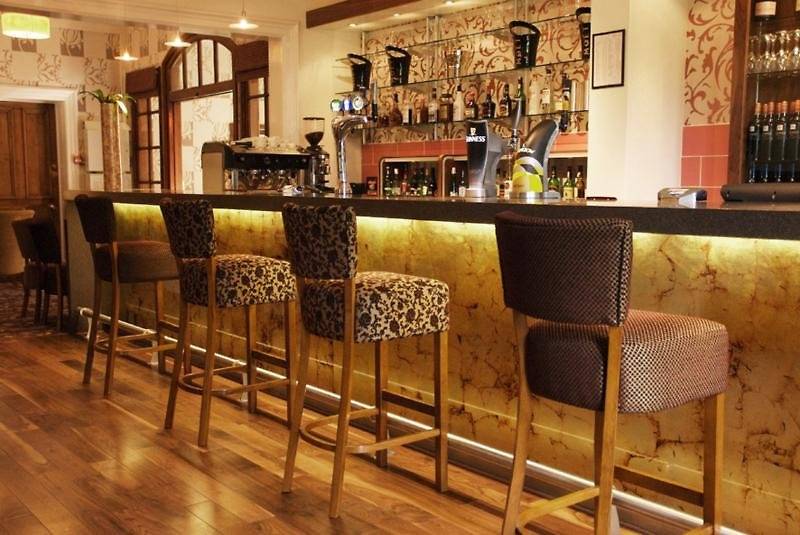 Отель Burn Hall