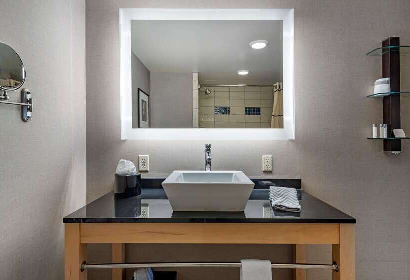 Cambria Hotel Columbus   Polaris