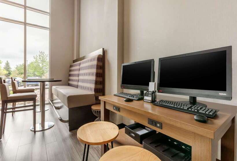 Cambria Hotel Denver International Airport