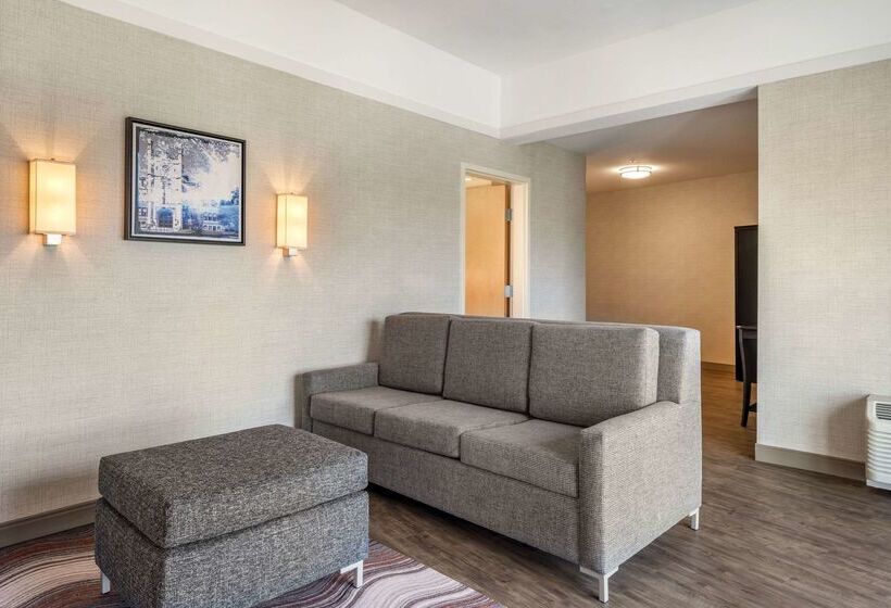 Cambria Hotel Madison East