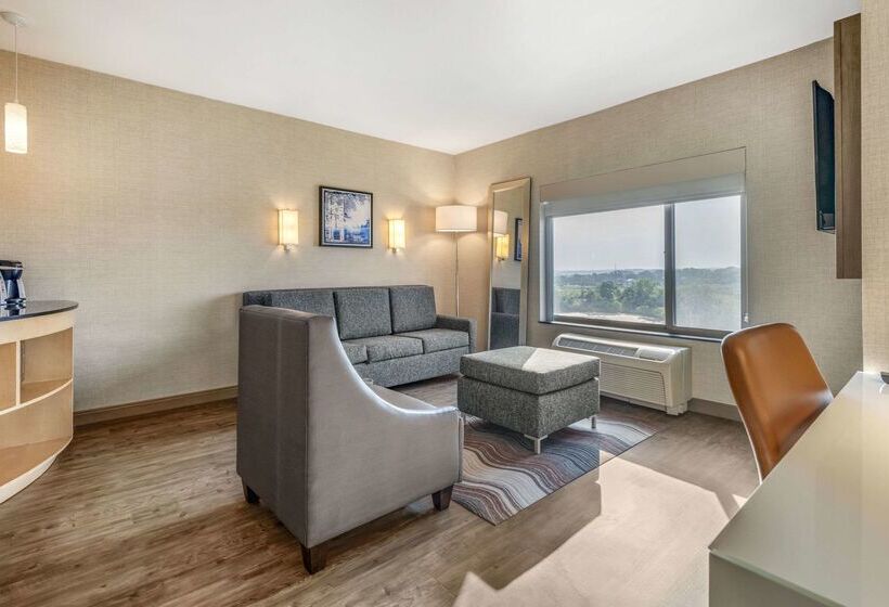 Cambria Hotel Madison East