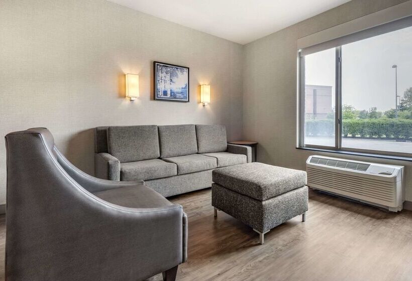 Cambria Hotel Madison East