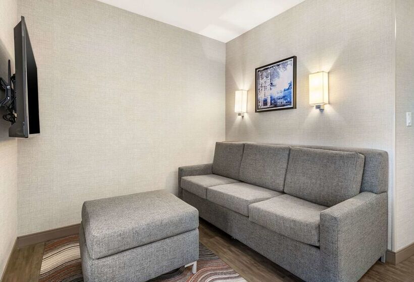 Cambria Hotel Madison East