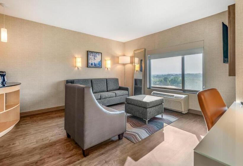 Cambria Hotel Madison East