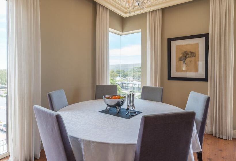 ホテル Cape Royale   Whosting