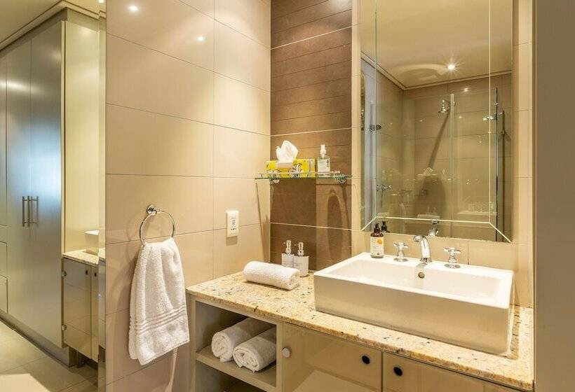 ホテル Cape Royale   Whosting