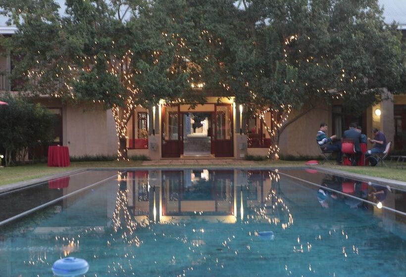 Отель Casterbridge Hollow Boutique