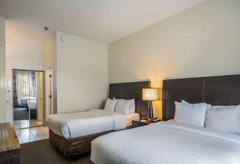 فندق Clarion Inn & Suites Central Clearwater Beach