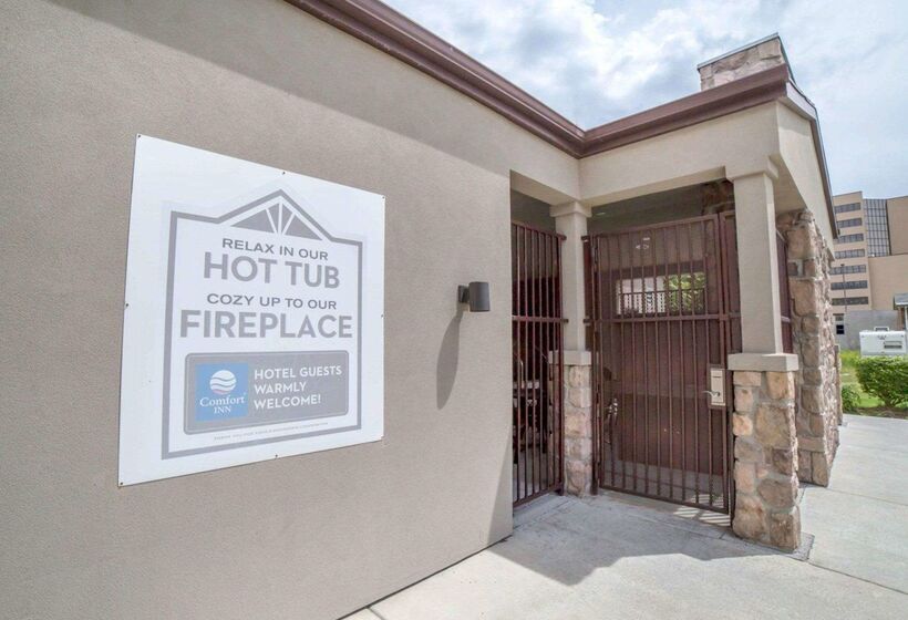 Отель Comfort Inn Downtown