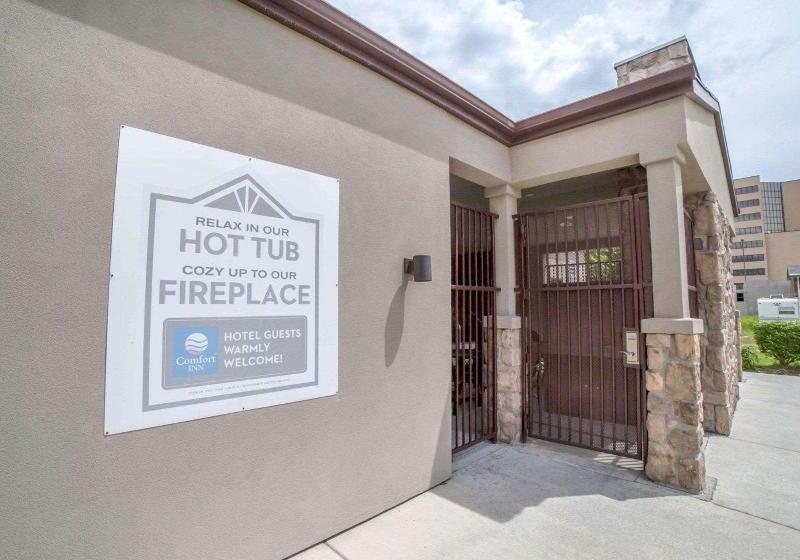 Отель Comfort Inn Downtown