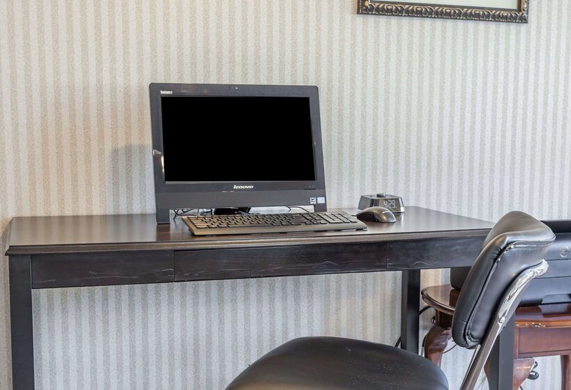 فندق Comfort Inn On The Bay