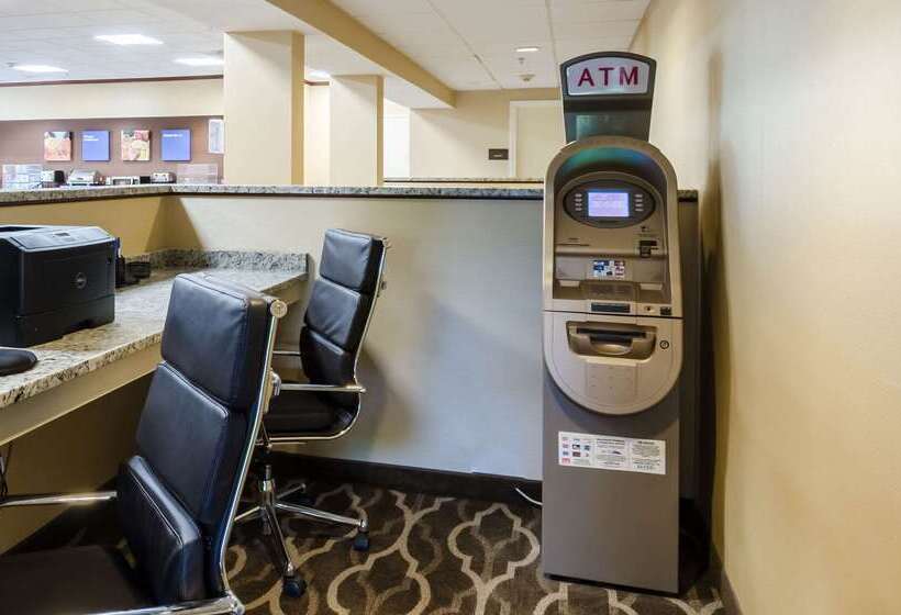 Отель Comfort Inn Randolph Boston
